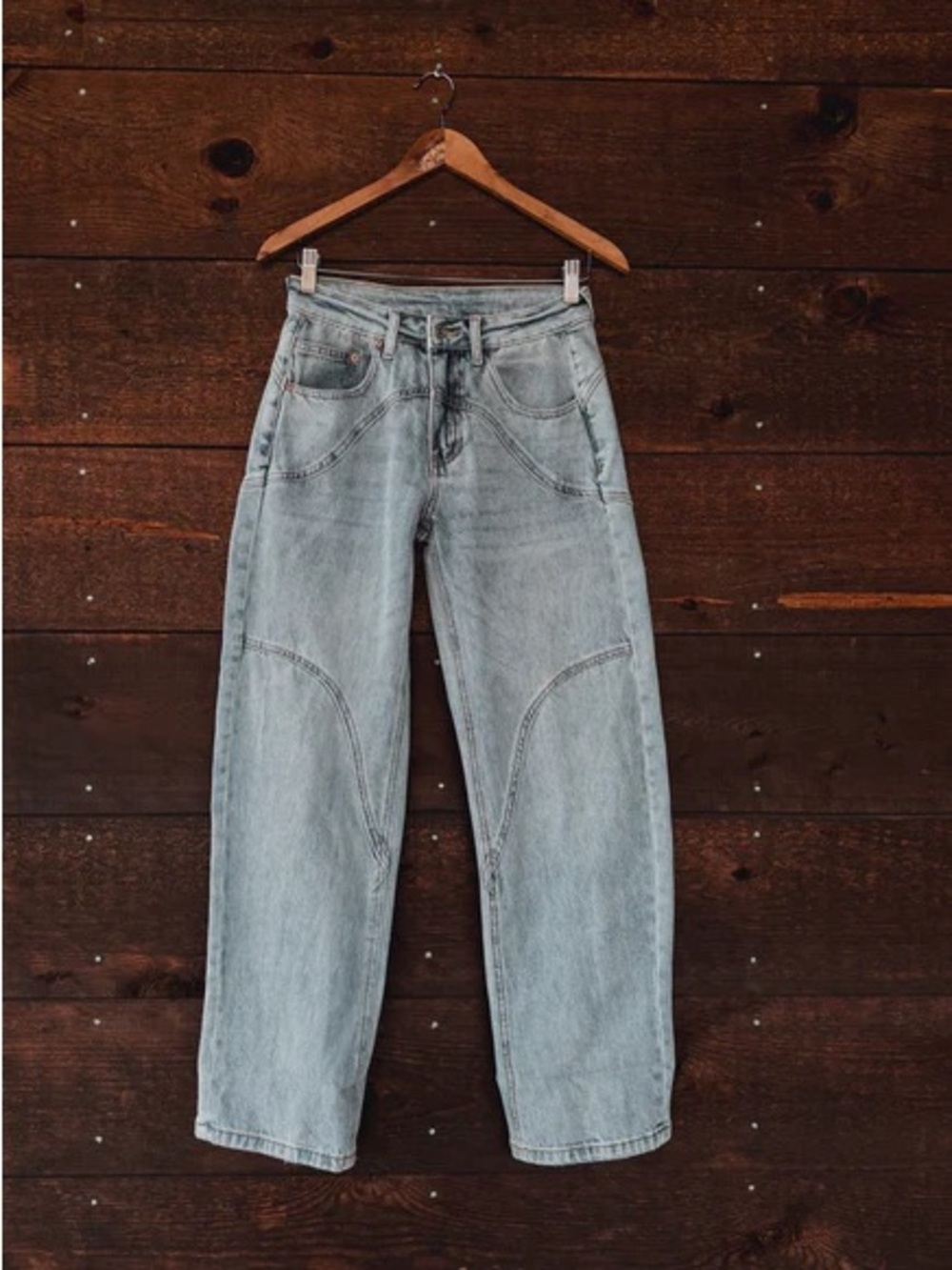 Saige Light Wash Oversized High Rise Cuffed Barrel Jean SZ 1